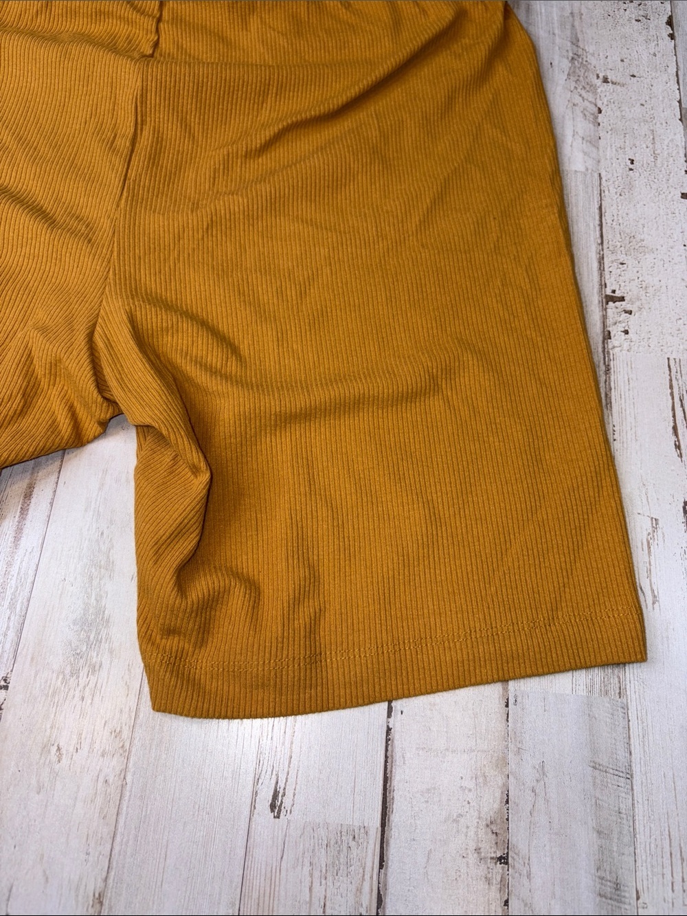 Old Navy women's plus size 2X ribbed biker shorts, Mustard color - Picture 10 of 11